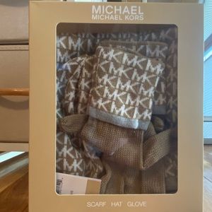 Michael Kors Hat Scarf Glove Set